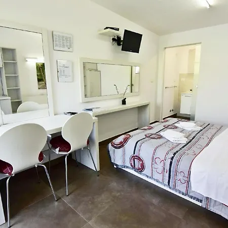 Apartament Modernes Studio-apartment Elio 3, Umag-punta Mit Swimmingpool, Whirlpool, Grill Umag