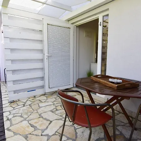 Modernes Studio-apartment Elio 3, Umag-punta Mit Swimmingpool, Whirlpool, Grill * Umag