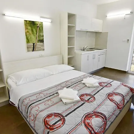 Lägenhet Modernes Studio-apartment Elio 3, Umag-punta Mit Swimmingpool, Whirlpool, Grill