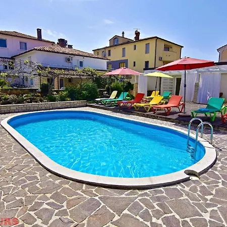 Modernes Studio-apartment Elio 3, Umag-punta Mit Swimmingpool, Whirlpool, Grill * Umag