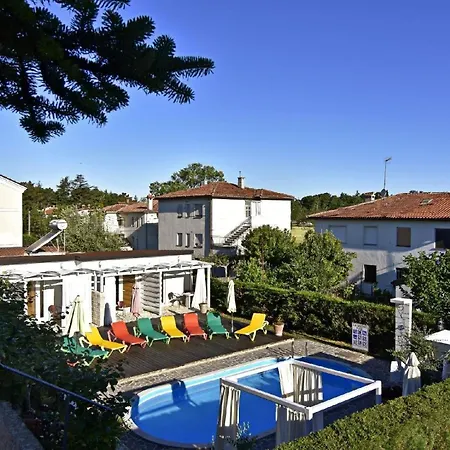 Modernes Studio-apartment Elio 3, Umag-punta Mit Swimmingpool, Whirlpool, Grill